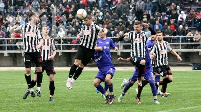 Етър и Локомотив (ГО) не успяха да се победят пред 7000 зрители