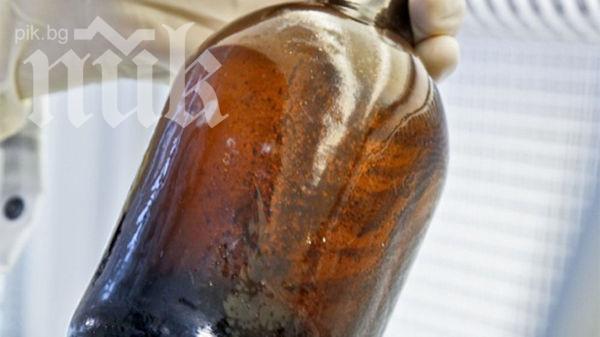 Издирват мъж, ударил момче с бутилка