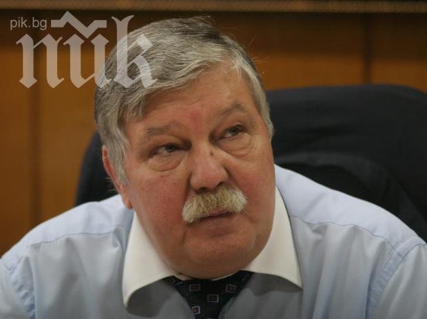 Генерал Тонев: С лимитите третират пациентите като негри