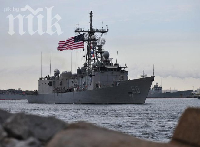 Американски боен кораб пътува към Крим