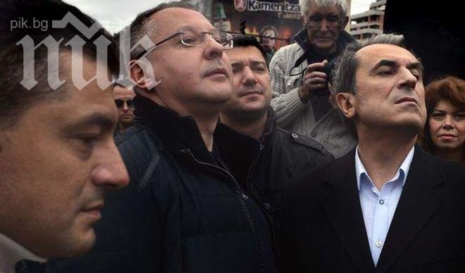 Депутатите от БСП и кабинетът „Орешарски“ отиват на курорт да заглаждат конфликти