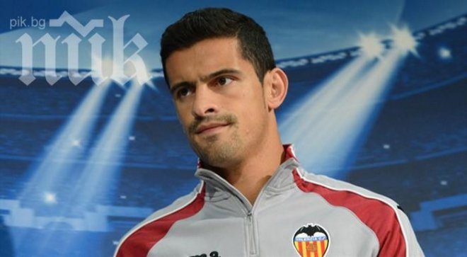 Капитанът на Валенсия пропуска мачовете с Лудогорец