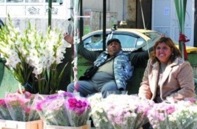 Данъчните изловиха търговци на цветя - масово не издават касови бележки