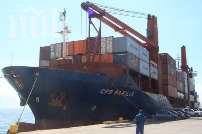 Пристанище Бургас вече е отворено за маневри