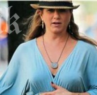 Дженифър Анистън не харесва фигурата си