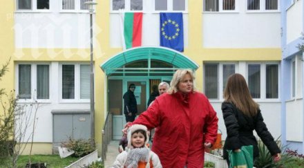 127 деца асеновград пили млякото миша отрова вижте ужаса забавачката снимки