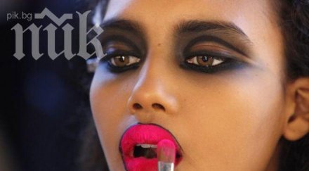 световен рекорд едновременно нанасяне червило поставиха румъния