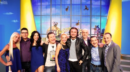 господари ефира приютяват две кученца снимка