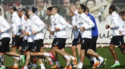 валенсия отказа тренира васил левски