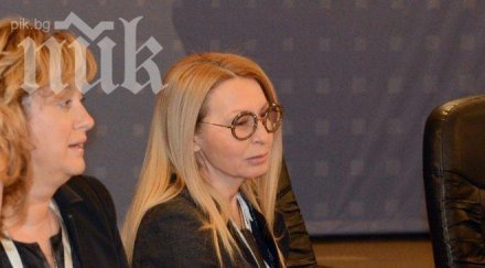 илиана беновска пик медиите обслужват властта лягане ставане срине икономиката