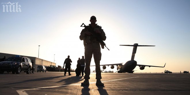 Руски военни атакуват военна база на нос Тарханкут в Крим