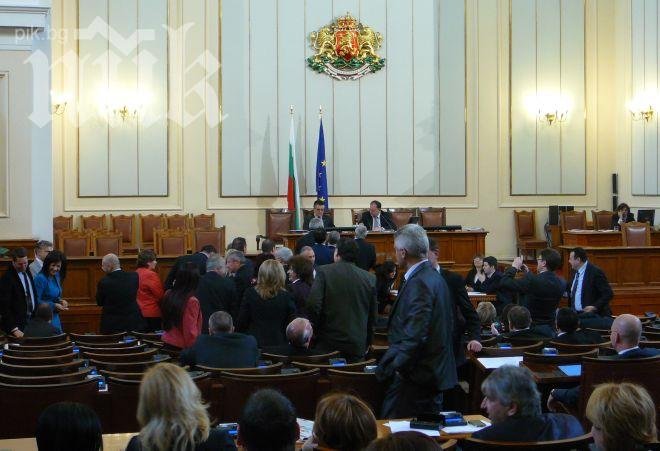 Парламентът отхвърли създаването на комисия за оградата по границата, от „Атака“ са против