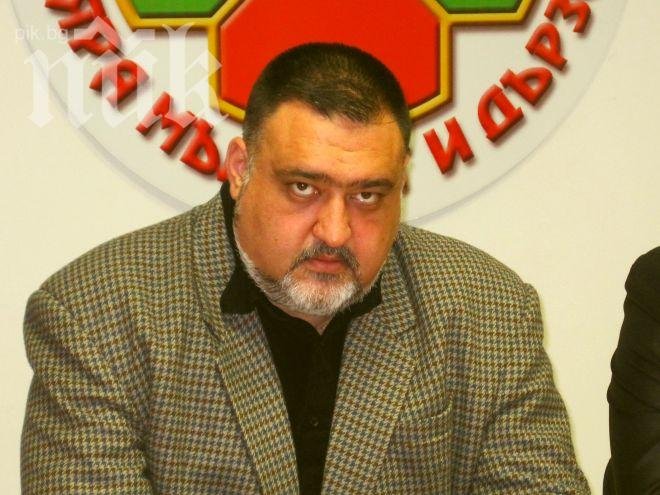 Павел Чернев: Редът в Крим се налага със сопи и оръжие