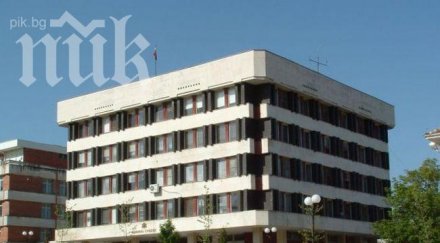 три общини съдят правителството