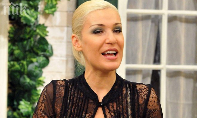 Гала рони крокодилски сълзи: Не я искат в предаванията на Нова тв!
