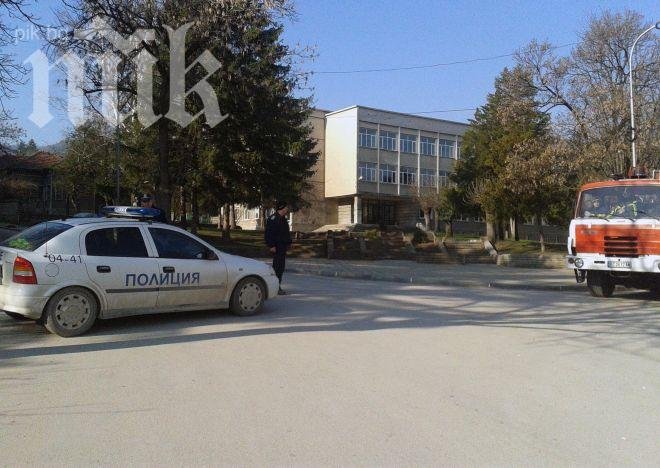 Първо в ПИК! Простреляха и заловиха убиеца от Лясковец, изкараха го с линейка (обновена)