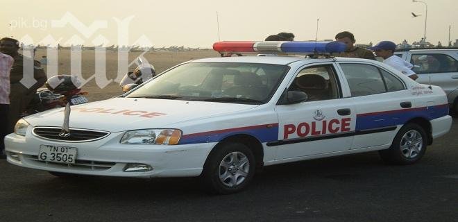 Кошмар! Автомобил се вряза в тълпа, двама загинаха