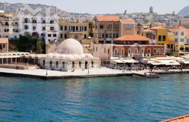 Българин нападнал и ограбил възрастна жена на остров Крит