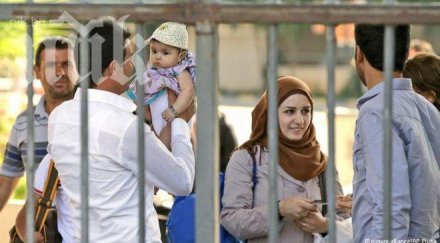 евреи помагат работата сирийските бежанци