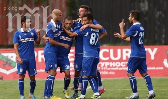 Акулите смазаха „Любимец” в Бургас – 5:0