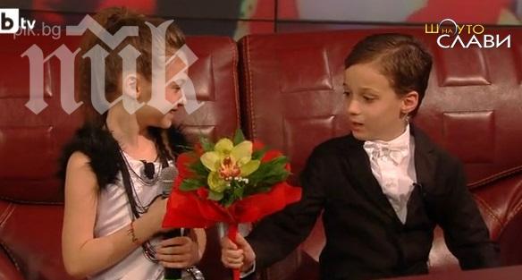 Крисия и малкият г-н Андреев скриха топката на Слави (уникално видео)