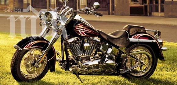 Американец направи мотоциклет от кости