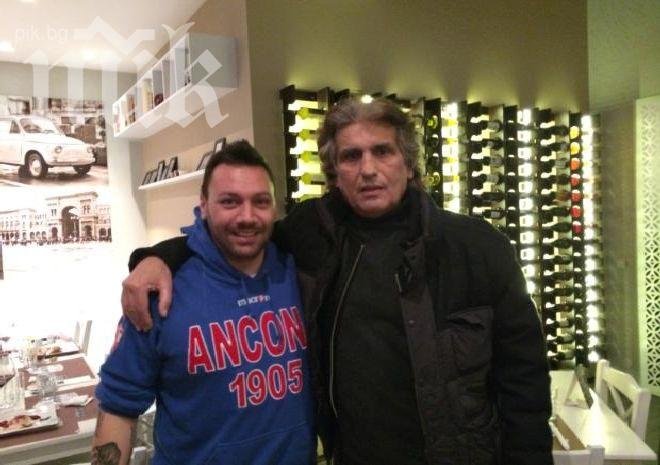 Лео храни Тото Кутуньо с ягоди