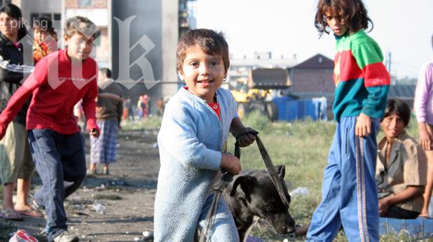 Мешерето иска да забрани интернета на младите роми