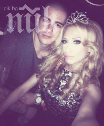 Стилист се гаври с целулита и стриите на кандидатките на еротичен конкурс в Бургас (снимки)
