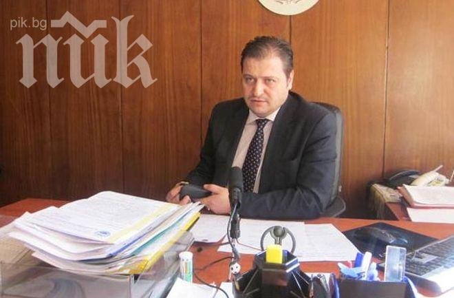 Жесток бой в пернишки мач! Пребит е председателят на Общинския съвет!