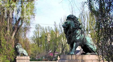 извънредно пик зверско клане лъвов мост човек лежи локва кръв убиецът избяга обновена