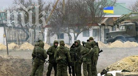 лошо руски сили нападнаха украинска база симферопол загинал войник