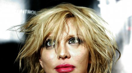 къртни лав открила изчезналия самолет снимка