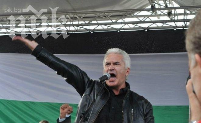 Волен: Сюблимният ръководител Борисов абдикира, за да не бъде свален с преврат