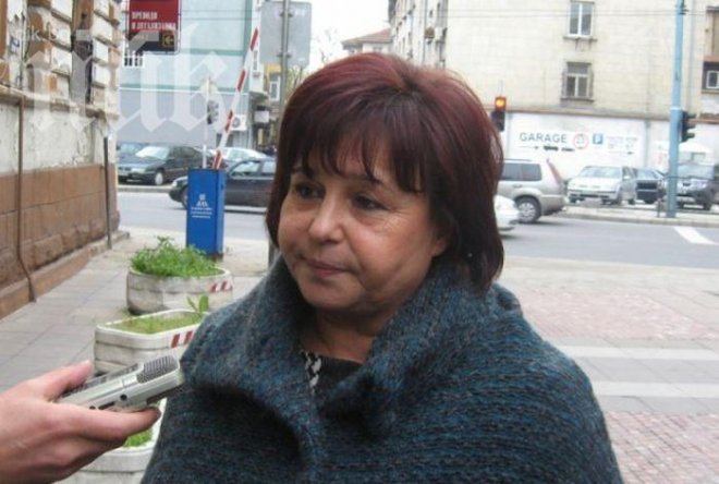 Адвокатката, под чиято кола поставиха бомба: Сплашват ме