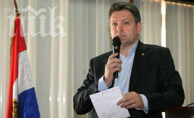 Собственикът на в. Дума скочи срещу БСП