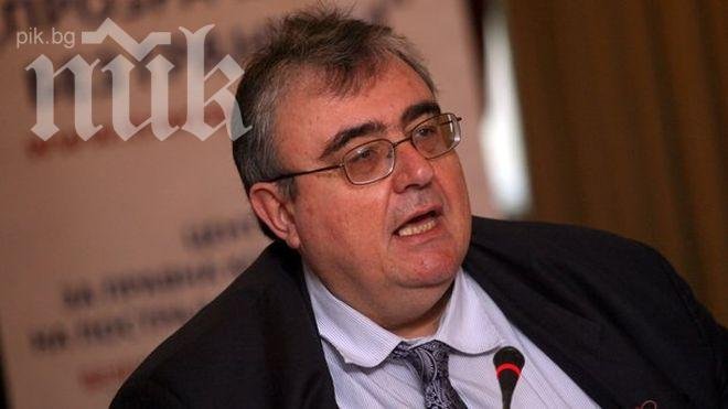 Огнян Минчев изригна срещу червени „негодници”: Вашето „православие” са нагайката и ботушът!