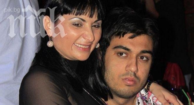 Софи Маринова: Олигофренка съм и си падам по младоци