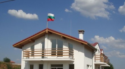 новопостроените къщи бисер незаконни