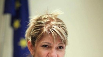 нона караджова българия богата държава