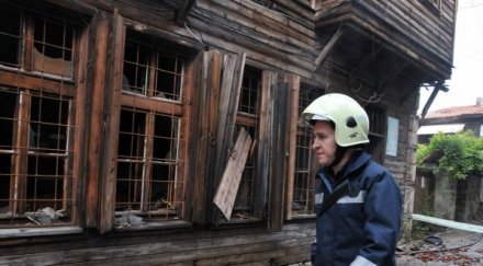 харакирито запалил къщата жертви созопол