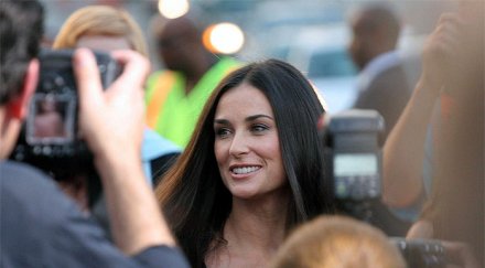 деми мур пак търси мъж