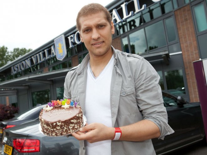 Стилиян Петров напълня с 10 кила, бори се за живота си