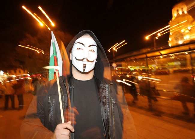 Анонимните хакнаха голям български сайт