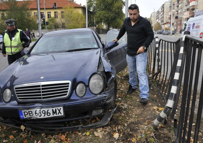 Младеж премаза дядо