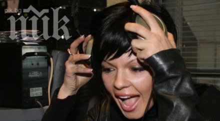 галена попфолкът изчерпа тъпчем едно