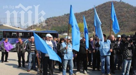 двама работниците напоителни системи прекратиха гладната стачка