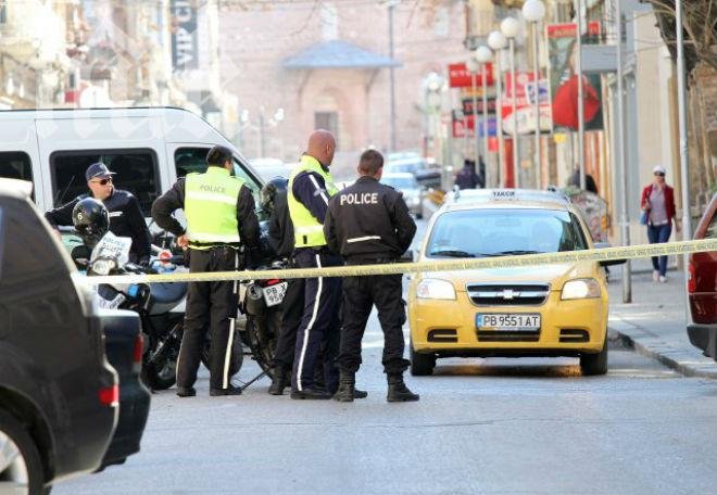 Бомбата под колата на адвокатката можела да помете всичко в радиус от 80 метра!