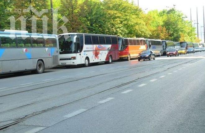 Ремонт променя движението по бул. „България“