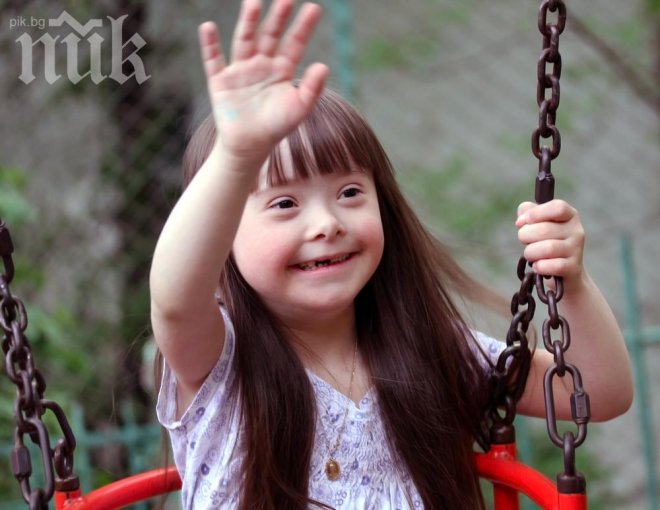 Уникално! Вижте как 15 деца със Синдром на Даун промениха един живот (видео)